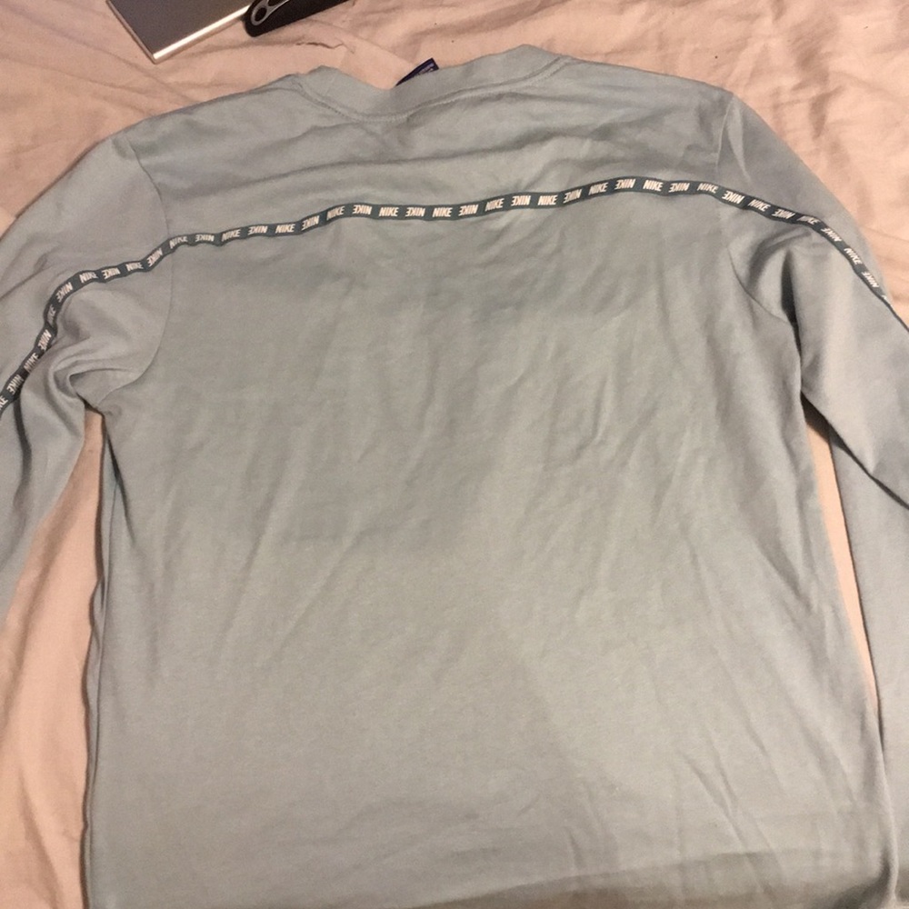 NIKE LONG SLEEVE SHIRT - Picture 2 of 2